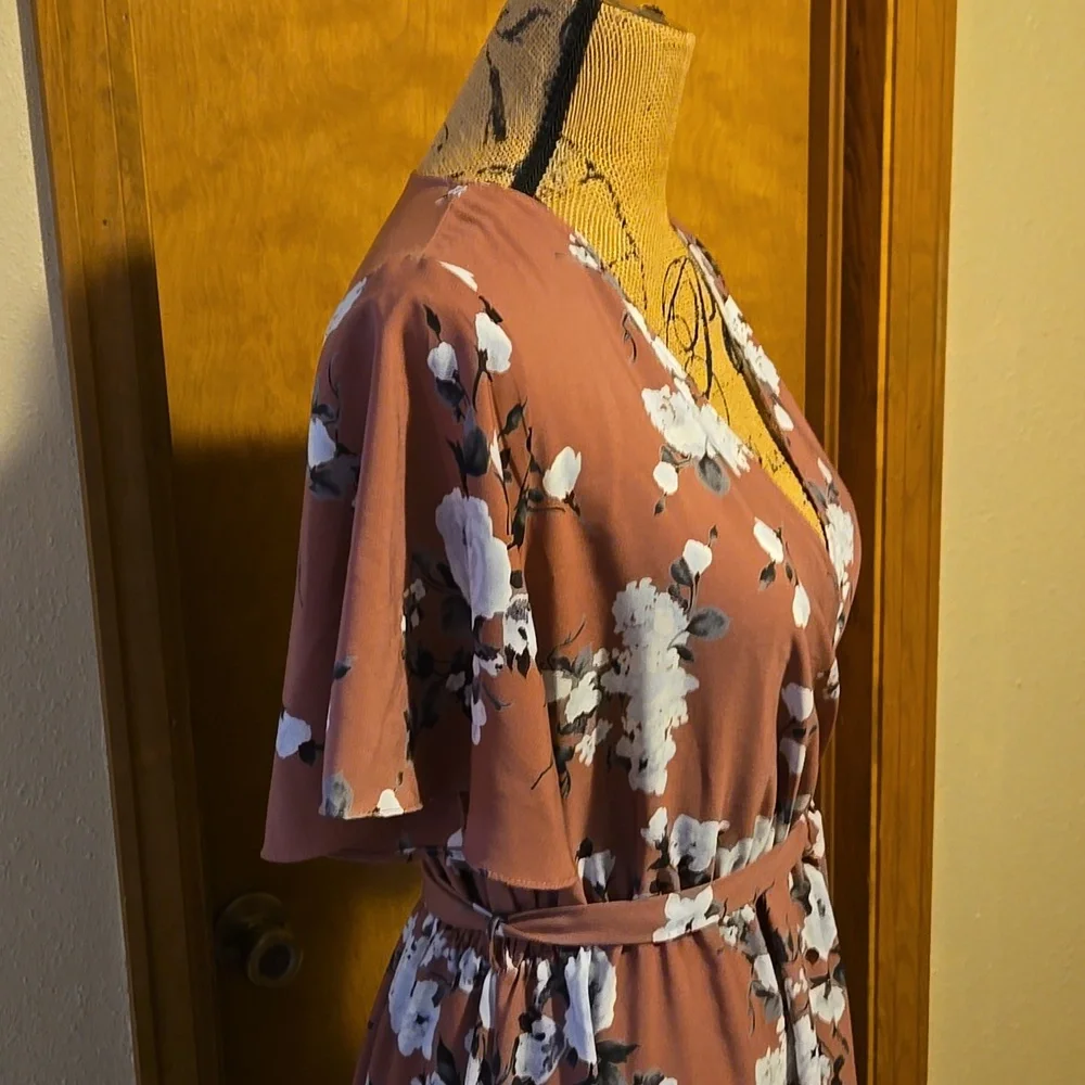 WEST KEI Floral Hi-Lo Dress in Dusty Pink - Picture 7 of 11